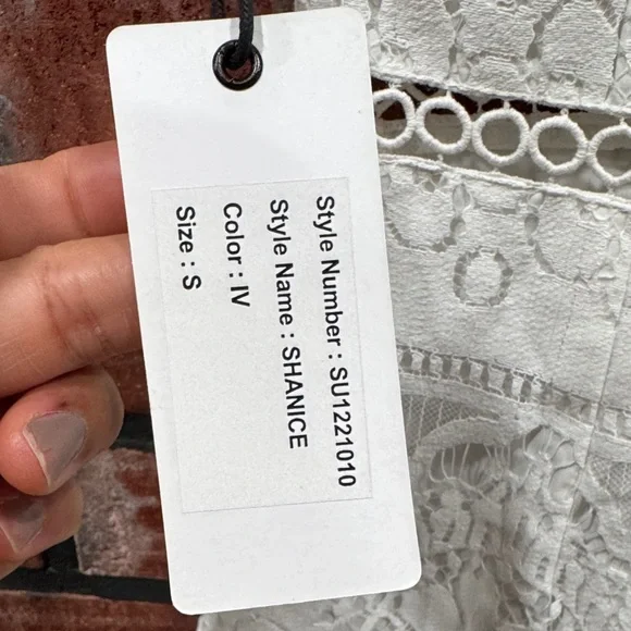 Saylor Shanice Ruffle-Sleeve Back-Cutout Lace Romper - Picture 12 of 16